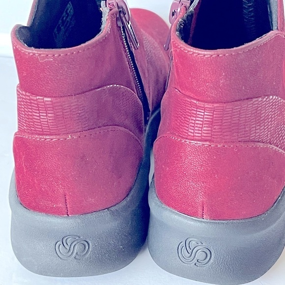 NWT Cloudsteppers by Clarks Size 5 1/2, Burgandy NWT - Picture 9 of 11